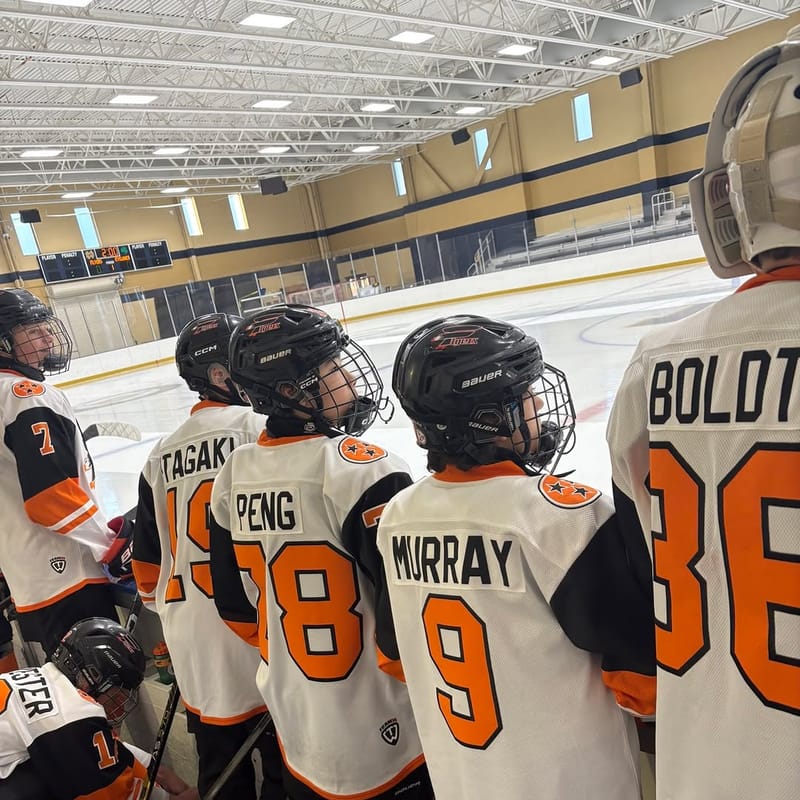 Big win in South Bend! 🏒

The boys battled against the Raleigh Raptors and got the W. Love the compete and the way they